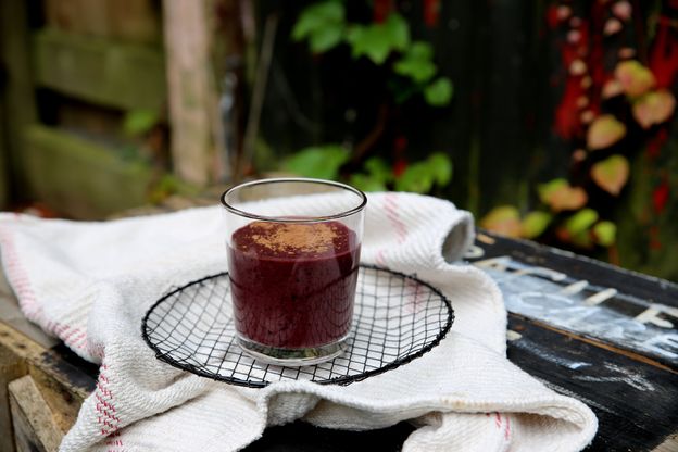 recipe: raw cacao & berry smoothie